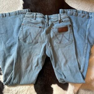 Size 26x34 Wrangler Flare jeans